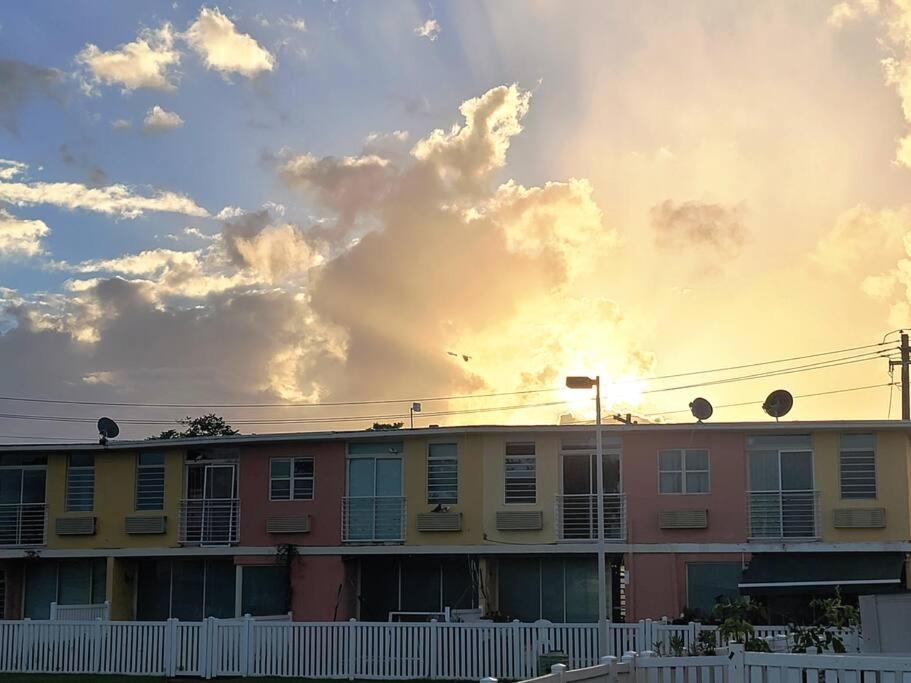 Near Islaverde Beach Home Carolina Puerto Rico. 외부 사진